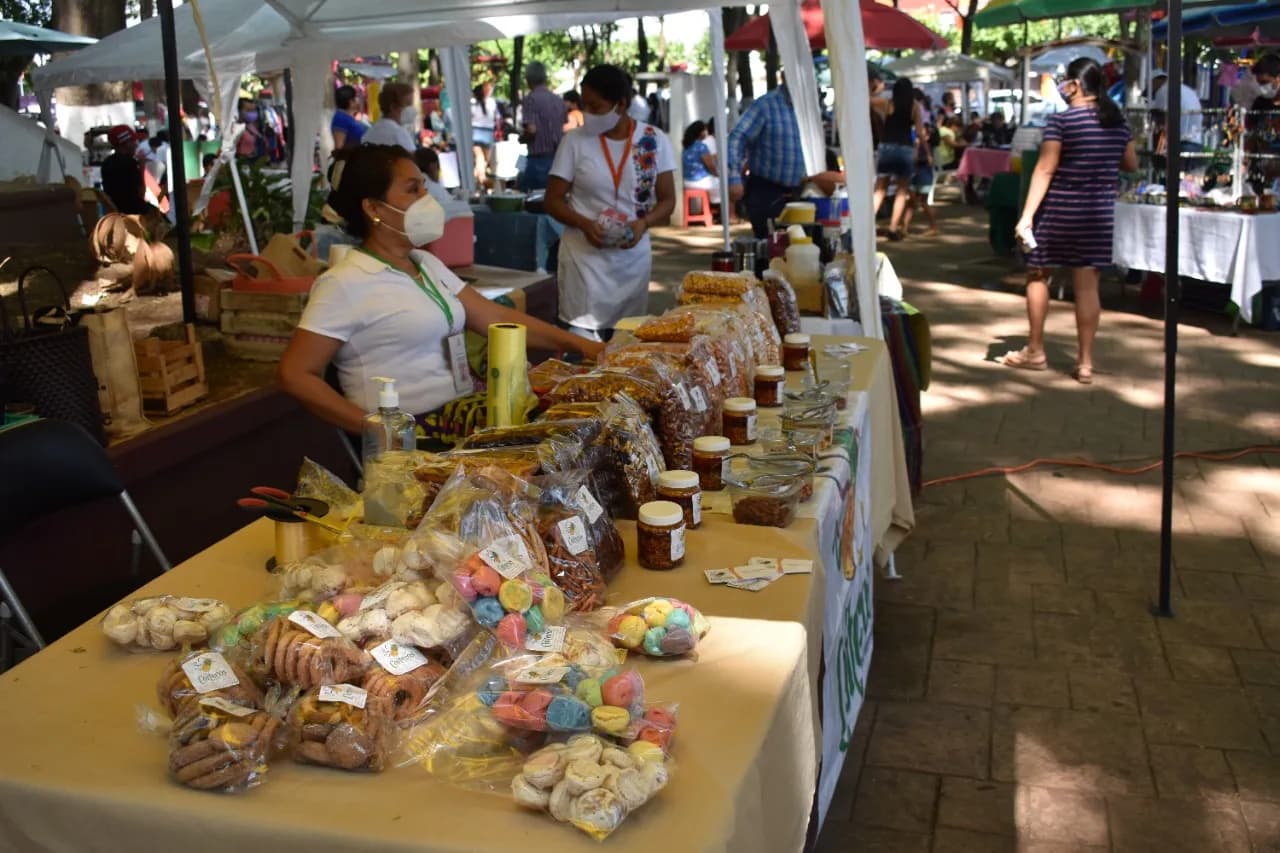 SE SUMAN COMERCIANTES LOCALES AL “TIANGUIS A TU COLONIA” Y “NOCHES DE SABOR”