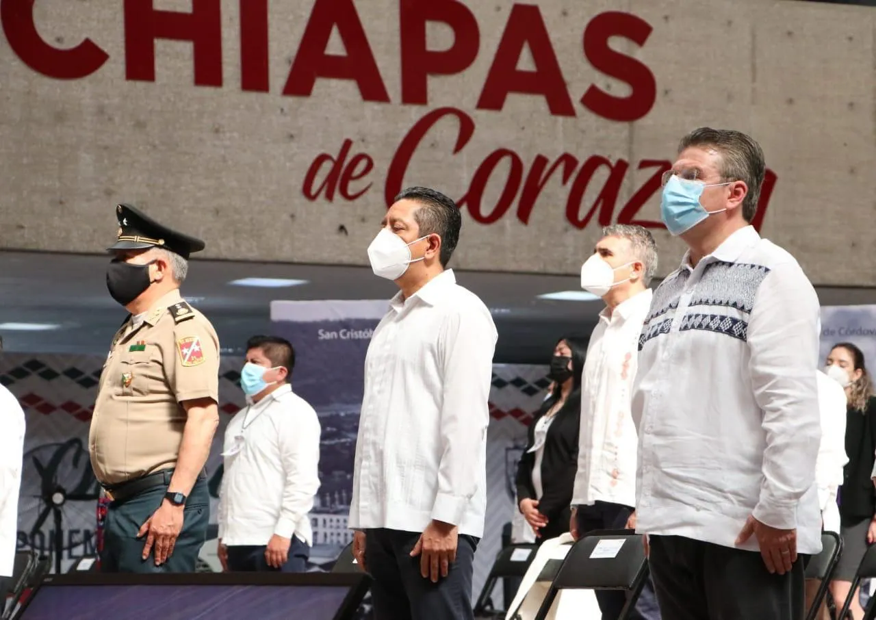 Acompaña Llaven al gobernador a ceremonia del 196 Aniversario de la Federación de Chiapas a México