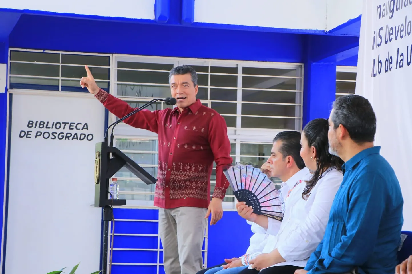 Inaugura Rutilio Escandón el primer iOS Development Lab del Sur Sureste de México en la Unach
