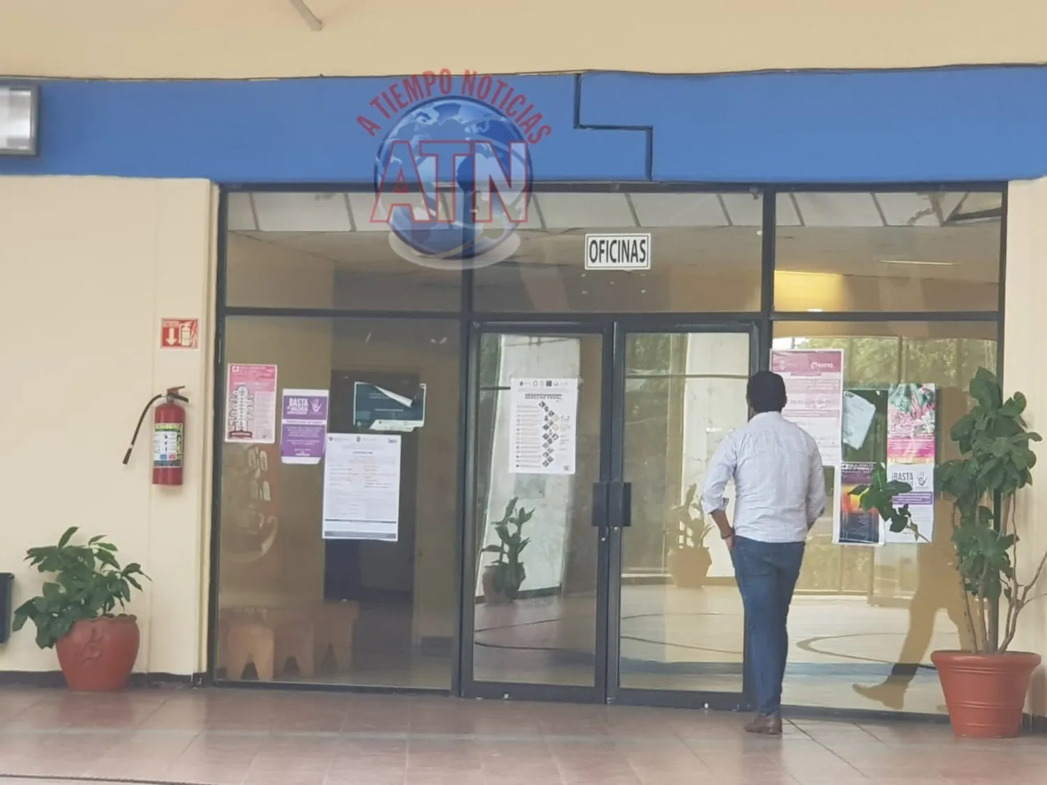 Conductor de taxi es acusado de asaltar a una señora