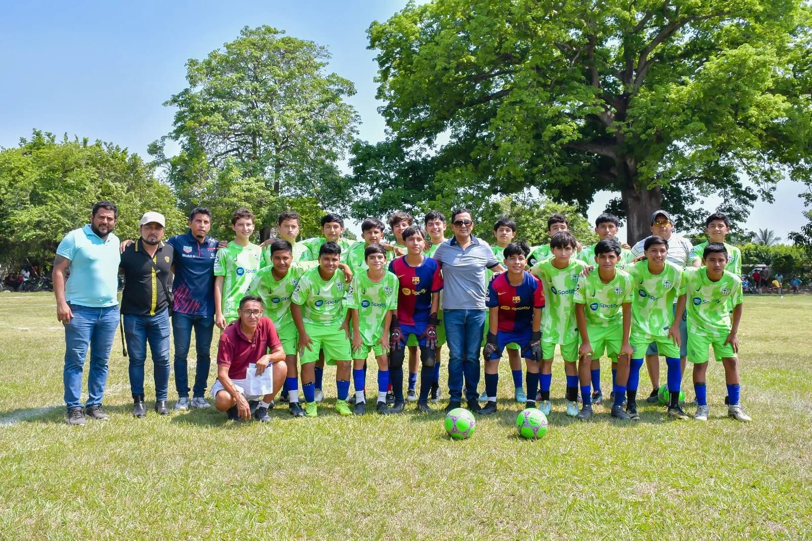 Invertir en deporte, es promover y fomentar acciones saludables: Elmer de Jesús Vázquez Gallardo