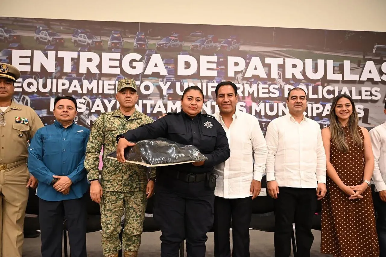 Eduardo Ramírez fortalece la seguridad municipal con entrega de patrullas y equipamiento