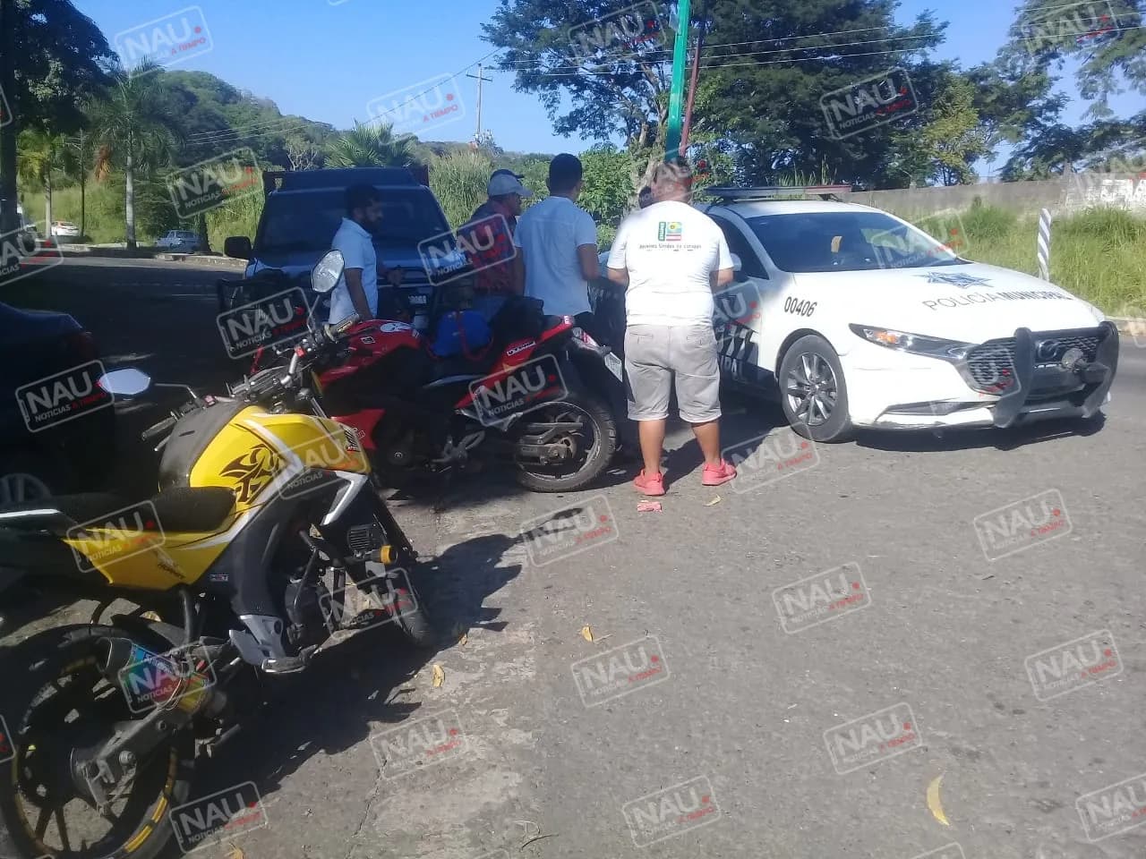 Casi muere motociclista al ser arrollado
