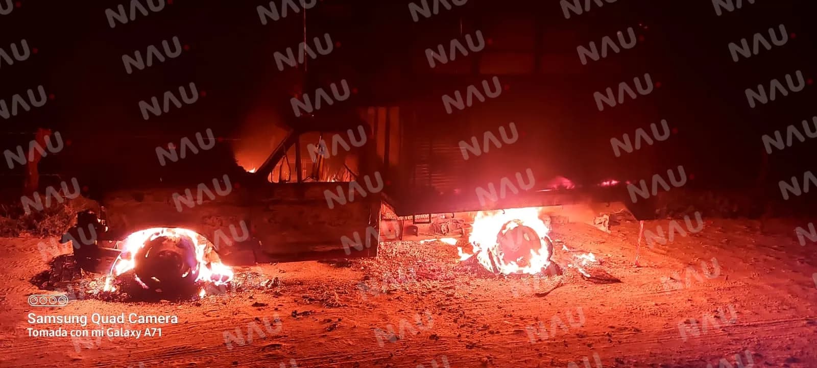 Se incendia vehículo en la zona baja de Mapastepec