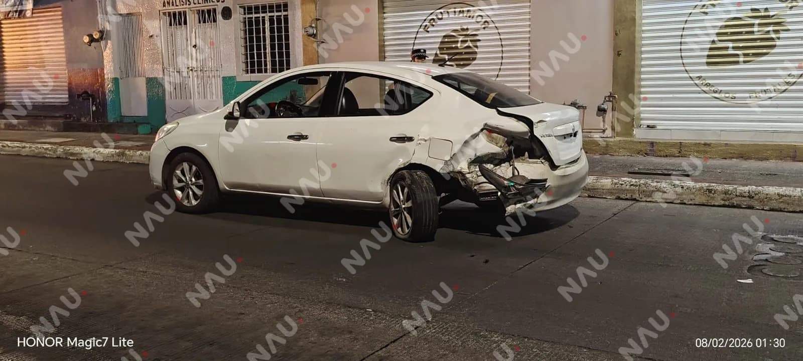 Se da a la fuga tras provocar choque en céntrico crucero de Tapachula