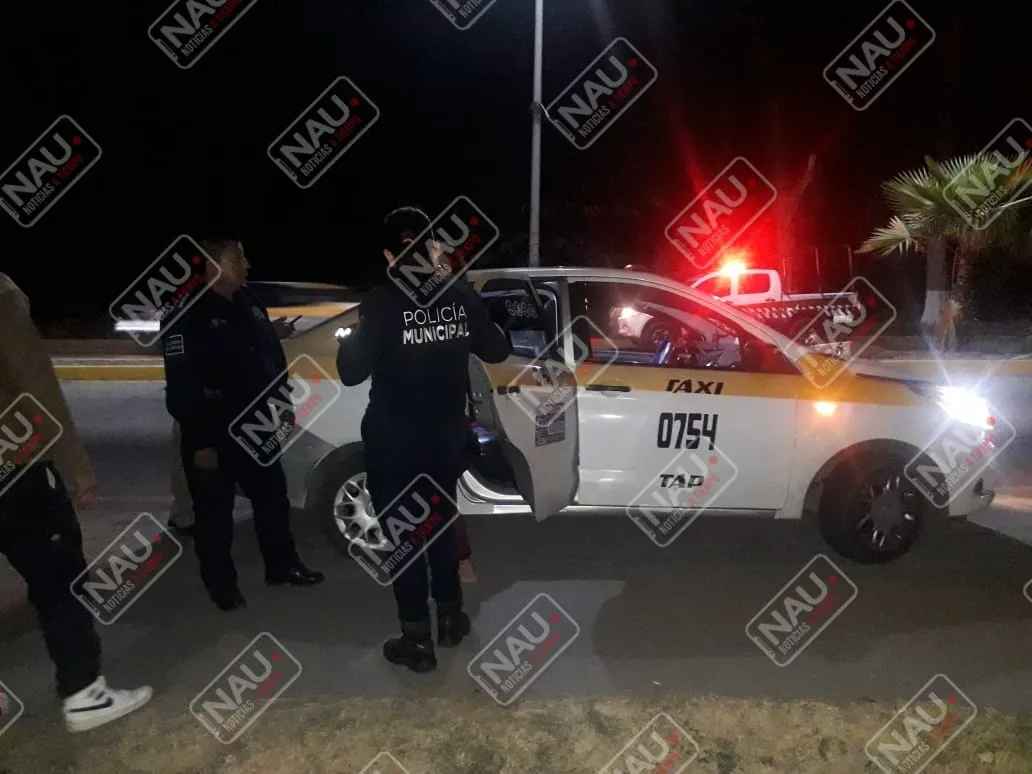 Taxista ayuda a mujer para que no la siguieran golpeando