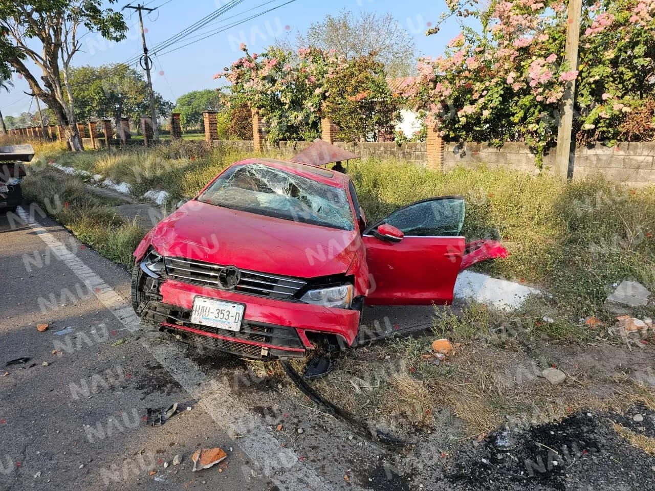 Una persona lesionada y daños materiales por más de 80 mil pesos deja un accidente