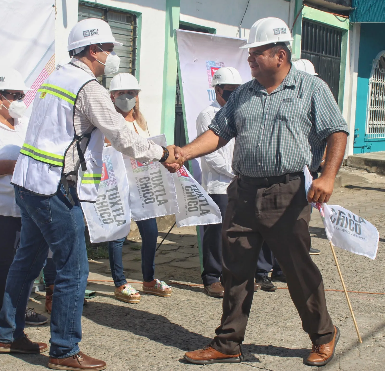 Llega el desarrollo al Barrio San Juan en Tuxtla Chico.