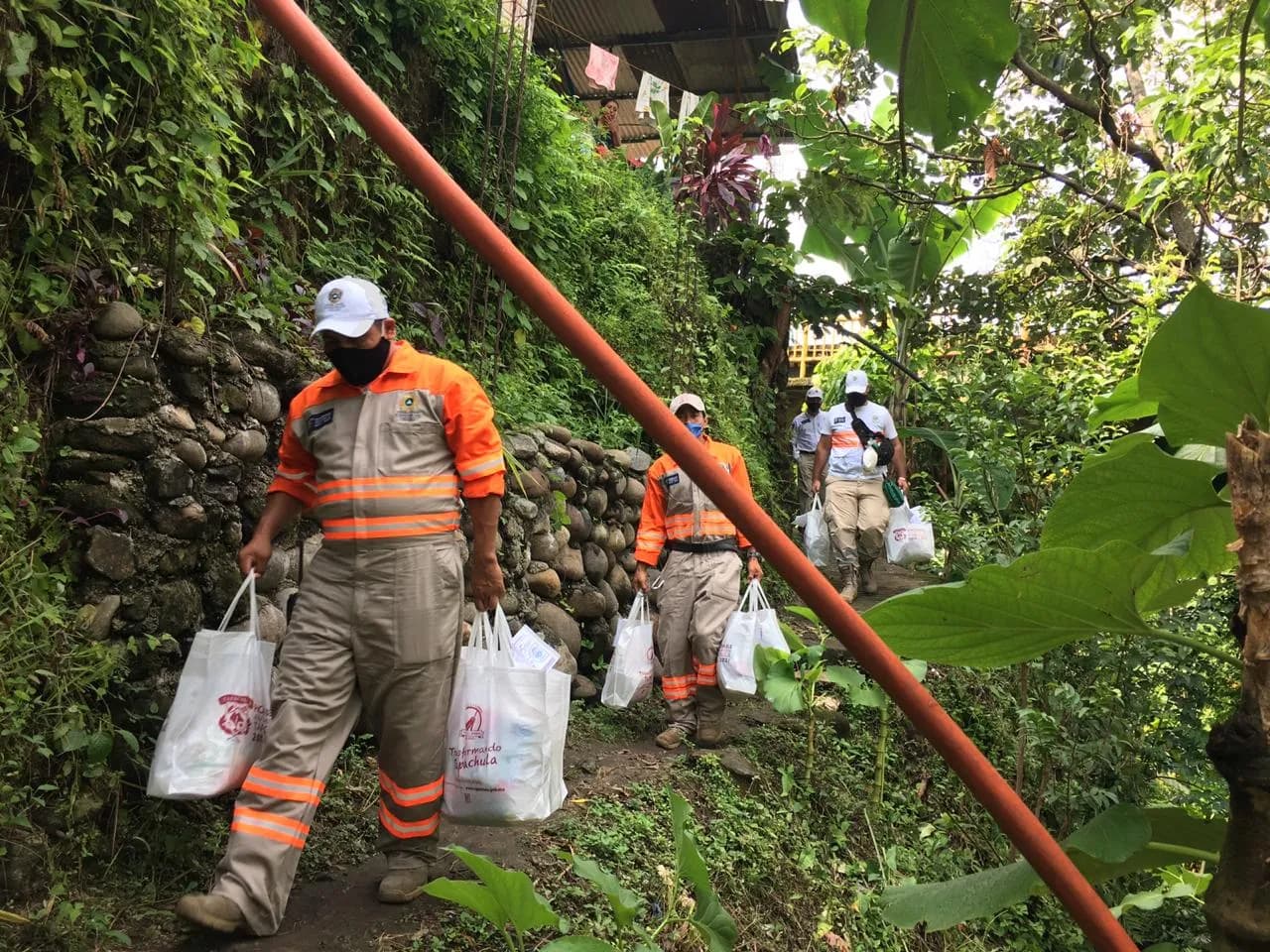 Casa Por Casa Se Entregan Apoyos Alimentarios A Familias Vulnerables