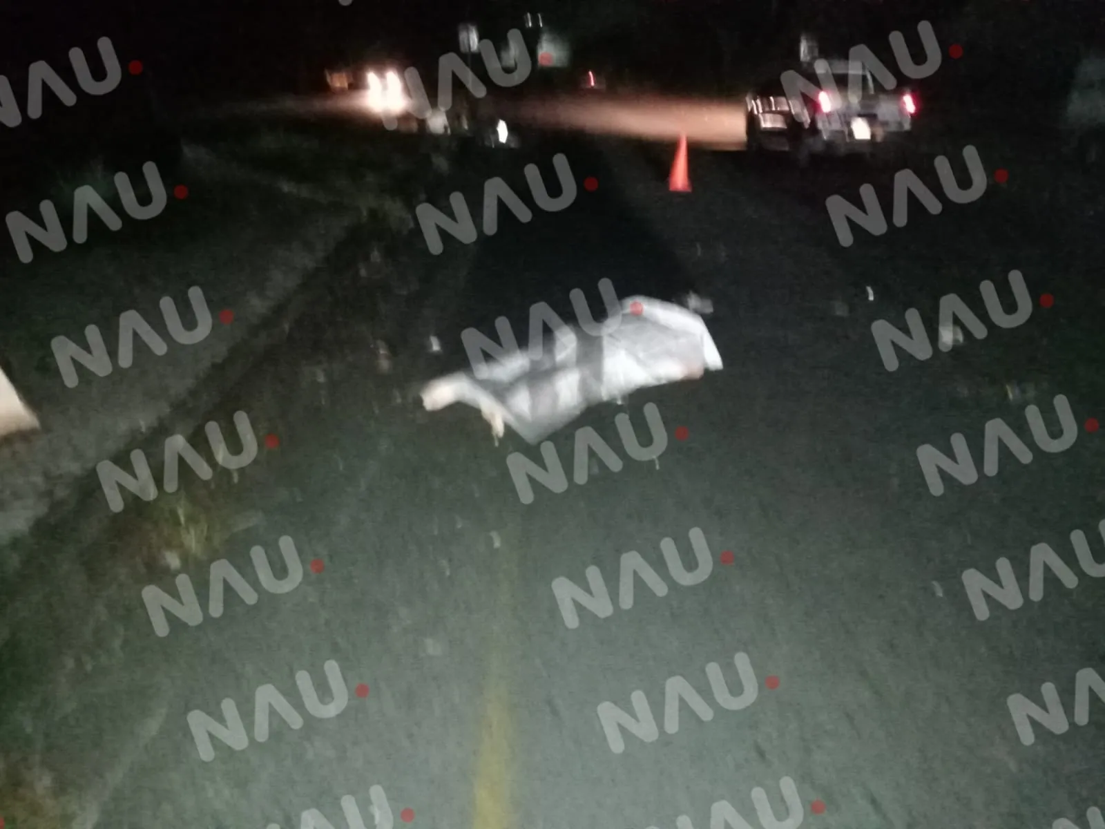 Un motociclista pierde al vida al estrellarse en camellón central de la carretera costera