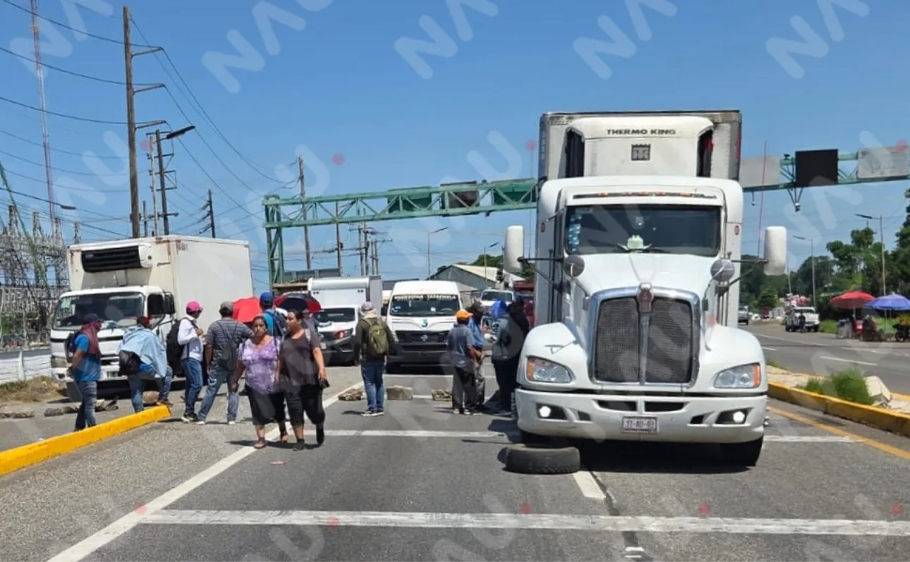 Falta de respuesta de SICT para emisión de licencias de conducir pone en crisis a transportistas federales en Chiapas