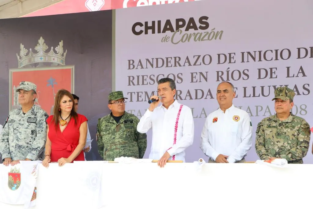 Rutilio Escandón inició acciones de reducción de riesgos en ríos de la Región Soconusco