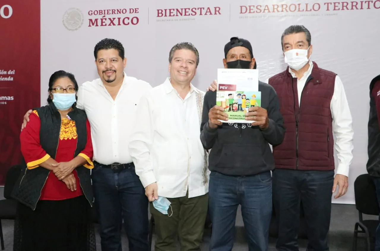 Rutilio Escandón reconoce apoyo del presidente AMLO para mejorar las viviendas de las familias chiapanecas
