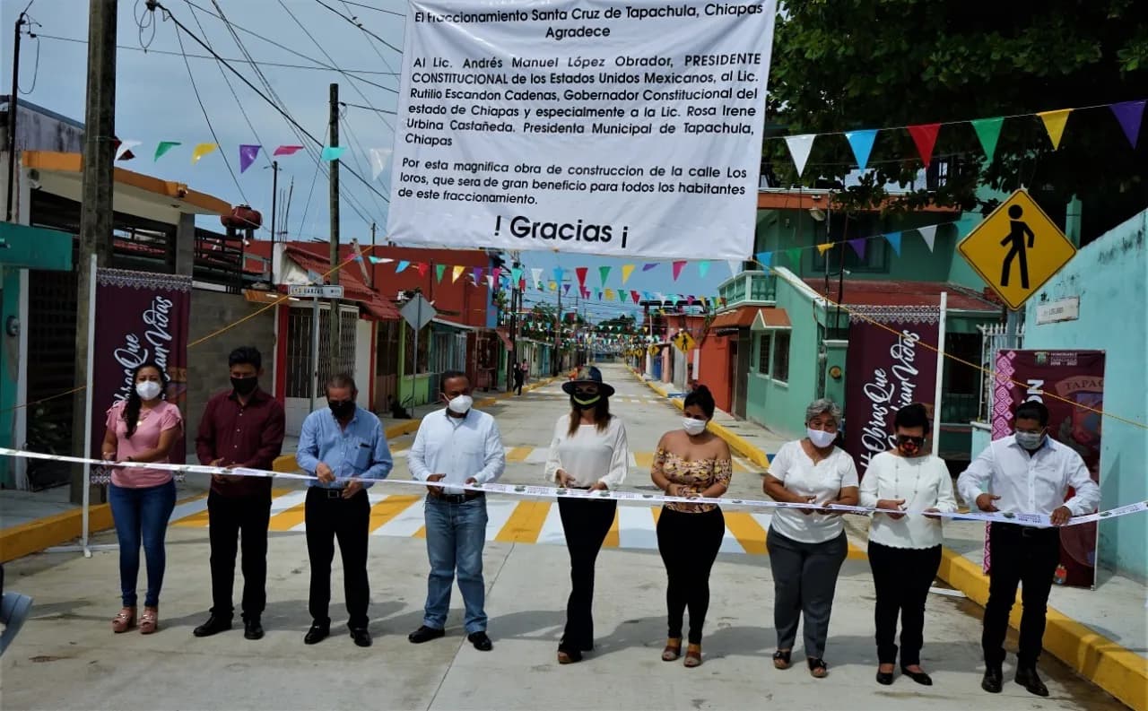 INAUGURAN OBRA DE PAVIMENTACIÓN DE CALLES EN FRACCIONAMIENTO SANTA CRUZ