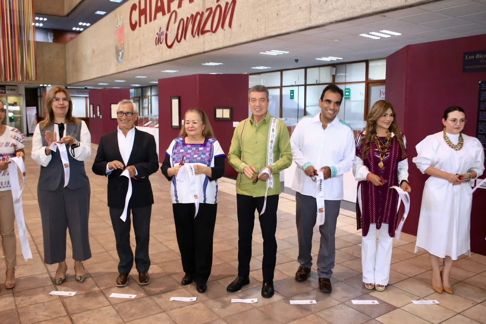 Rutilio Escandón inaugura exposición “Los Bicentenarios de Chiapas: Documentos Históricos”