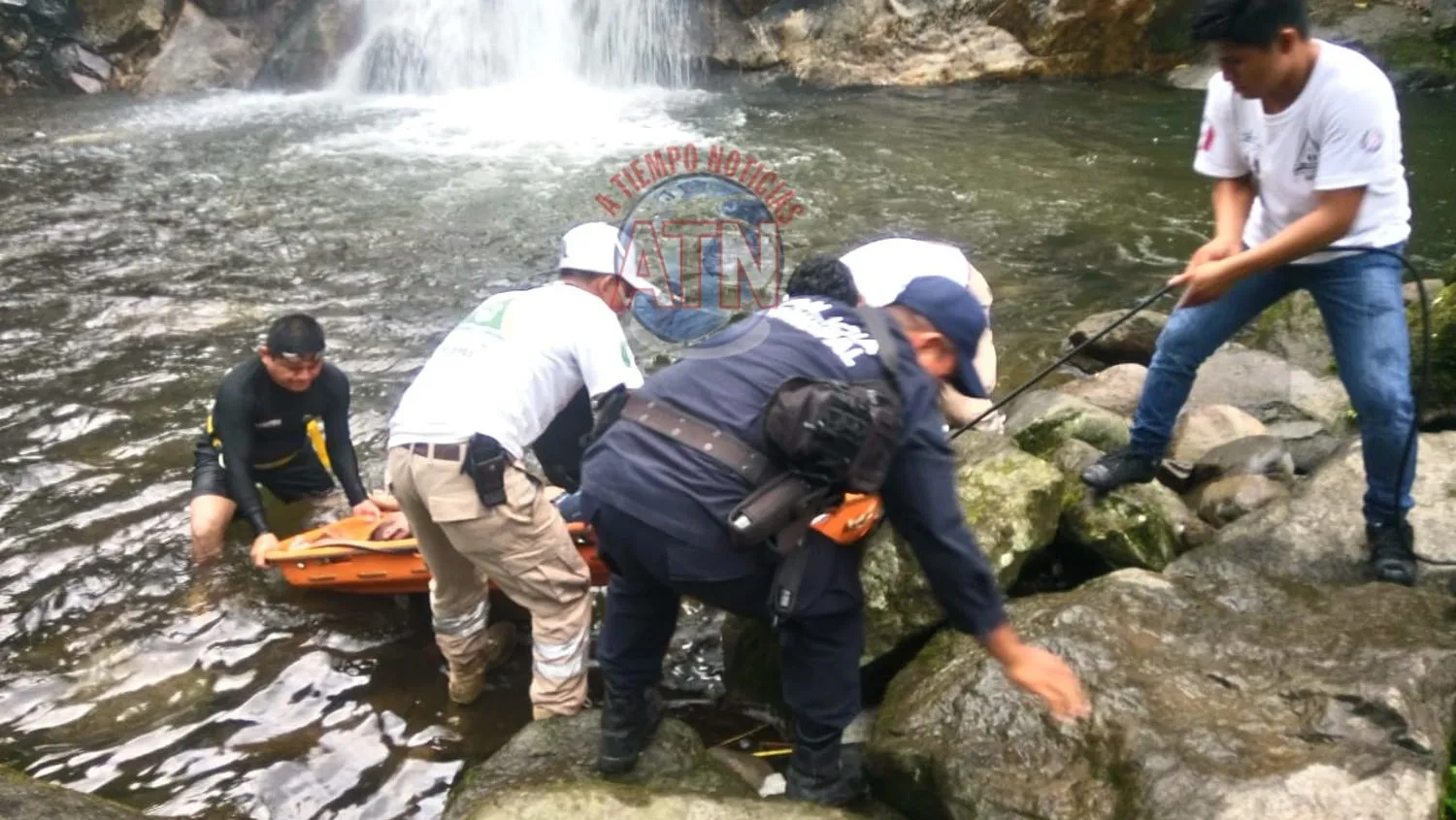 Cayó de cabeza a la Poza “La Sirena” en Cacahoatán y falleció