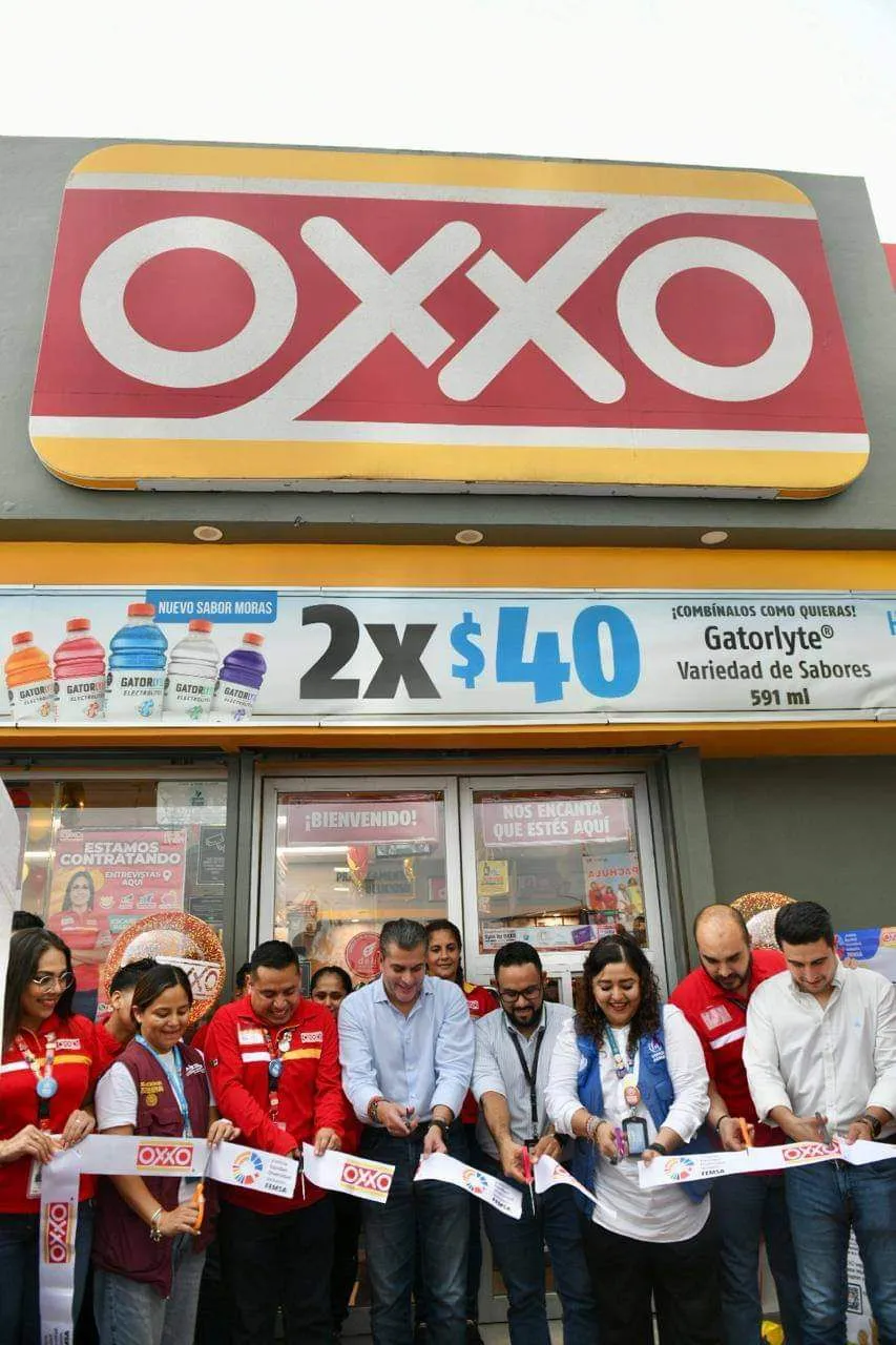 OXXO inaugura tienda multicultural en Tapachula para emplear a migrantes