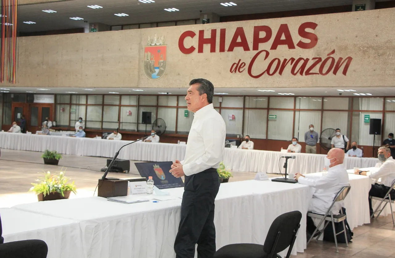 Llama Rutilio Escandón a invertir hasta el último peso en acciones que abonen al bienestar de Chiapas