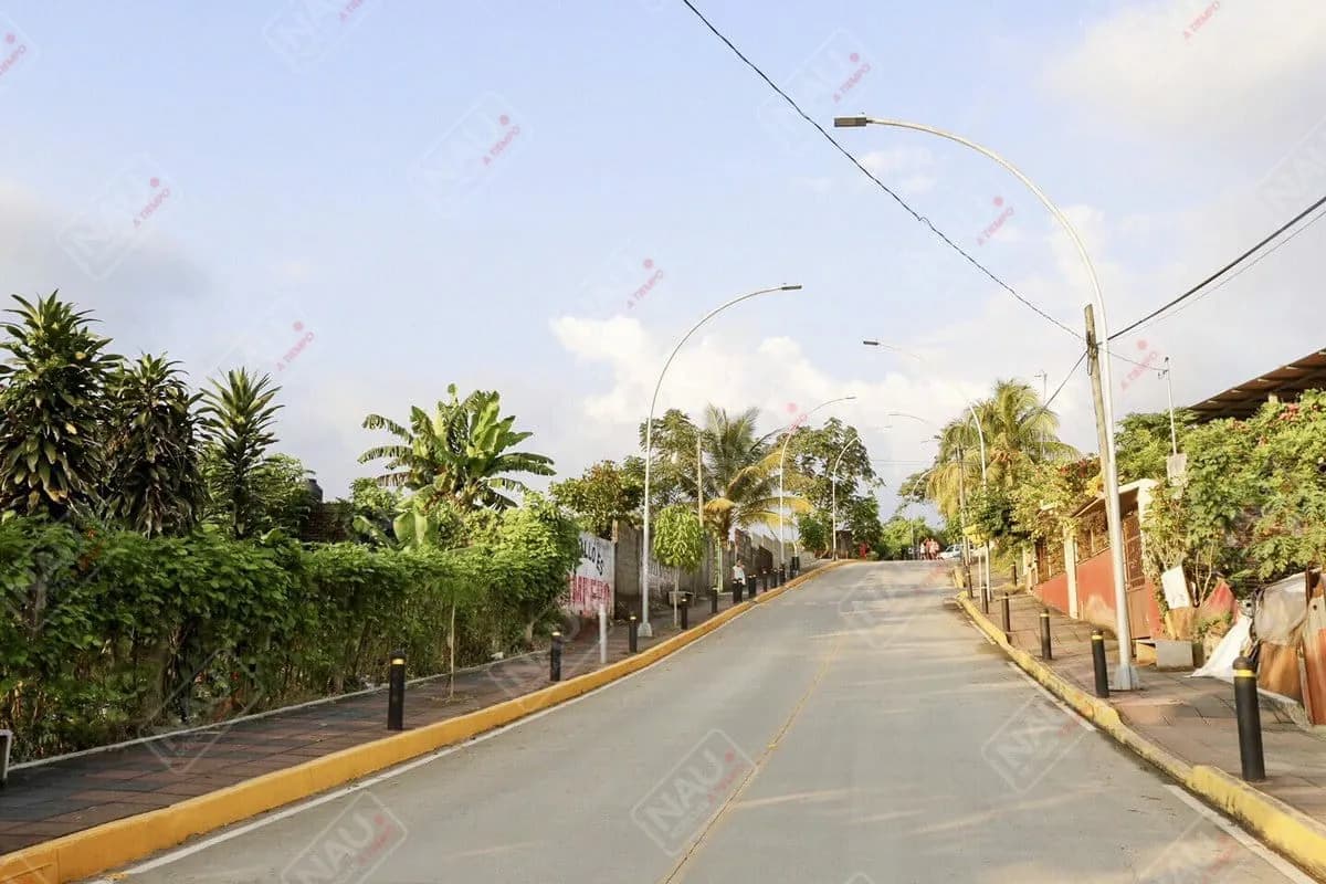 Roban motocicleta en Colinas del Rey