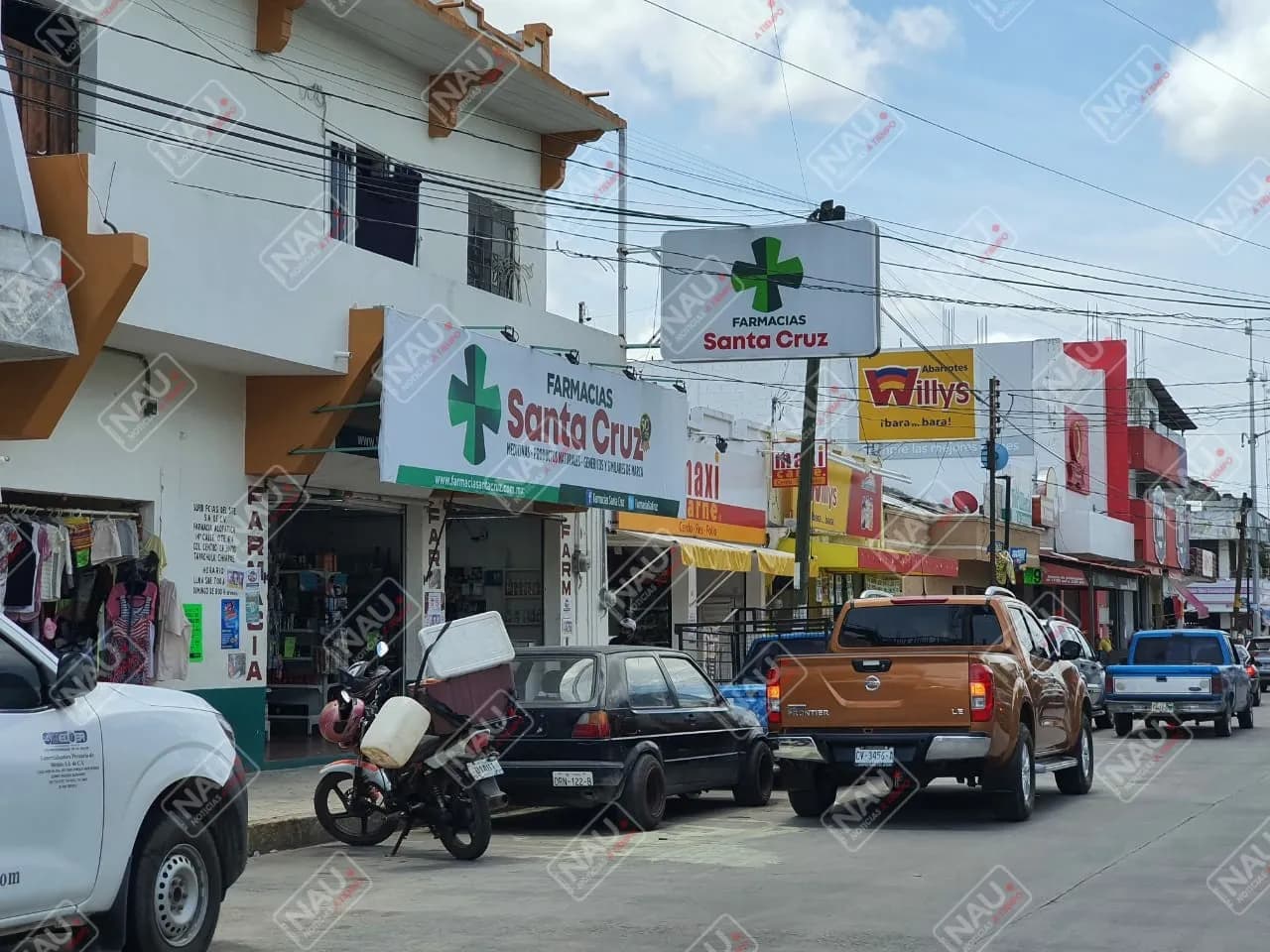 Asaltan farmacia Santa Cruz del mercado Soconusco