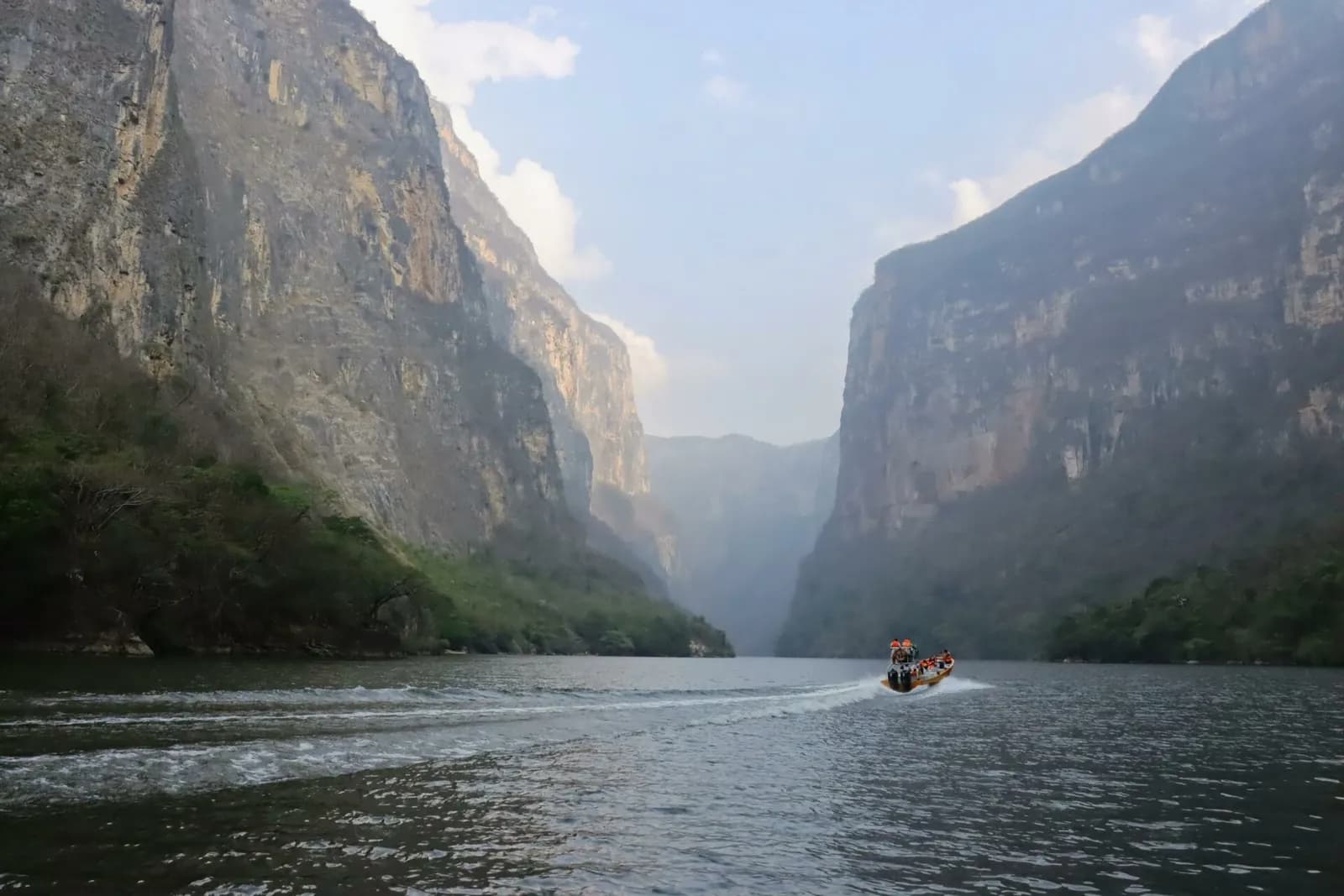 Invitan al turismo a continuar disfrutando de la riqueza natural, cultural y histórica de Chiapas