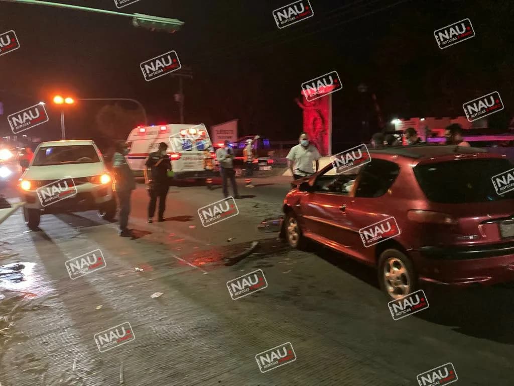 Militar causa Accidente frente a la 36 zona militar.