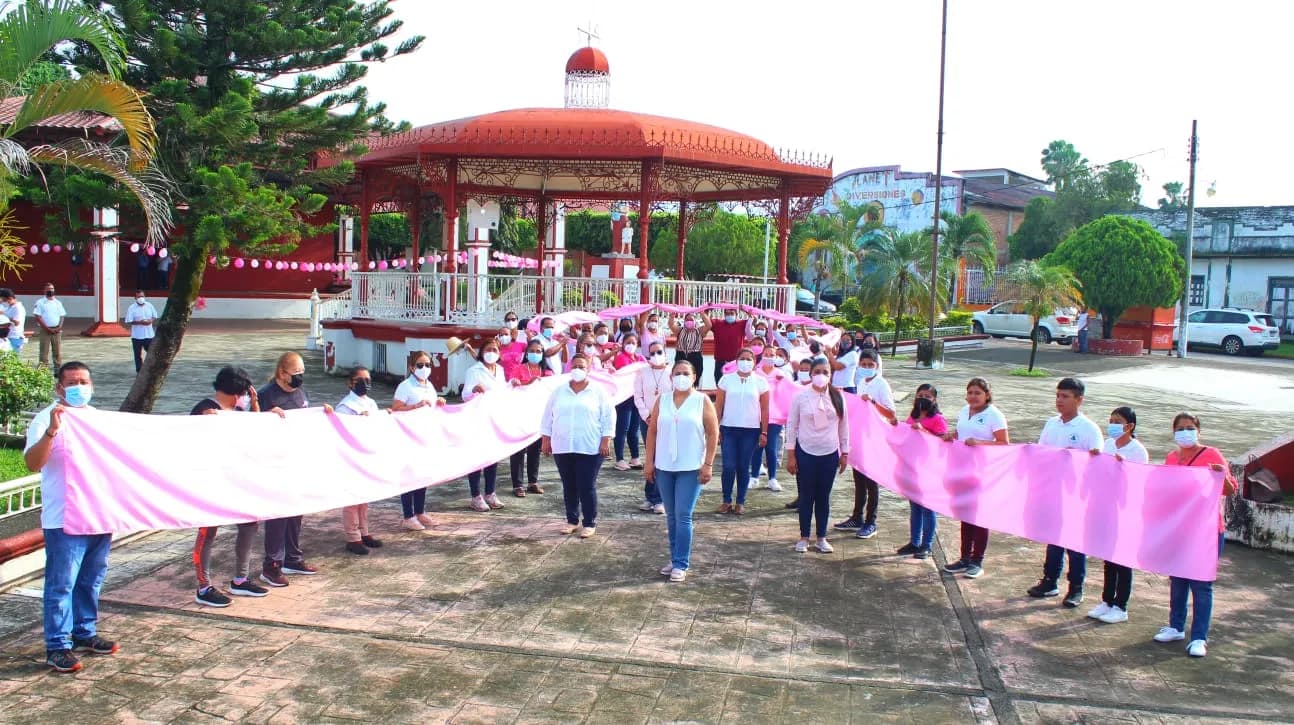 DIF y Ayuntamiento de Tuxtla Chico Conmemoran el Día Internacional de la Lucha contra el Cáncer de Mama