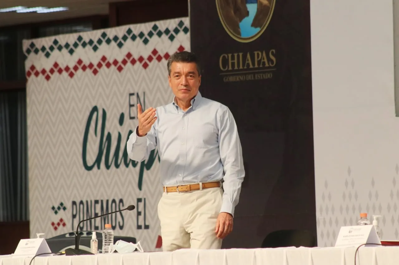 Exhortan a la población a continuar cuidándose para ayudar a personal de salud en combate al COVID-19