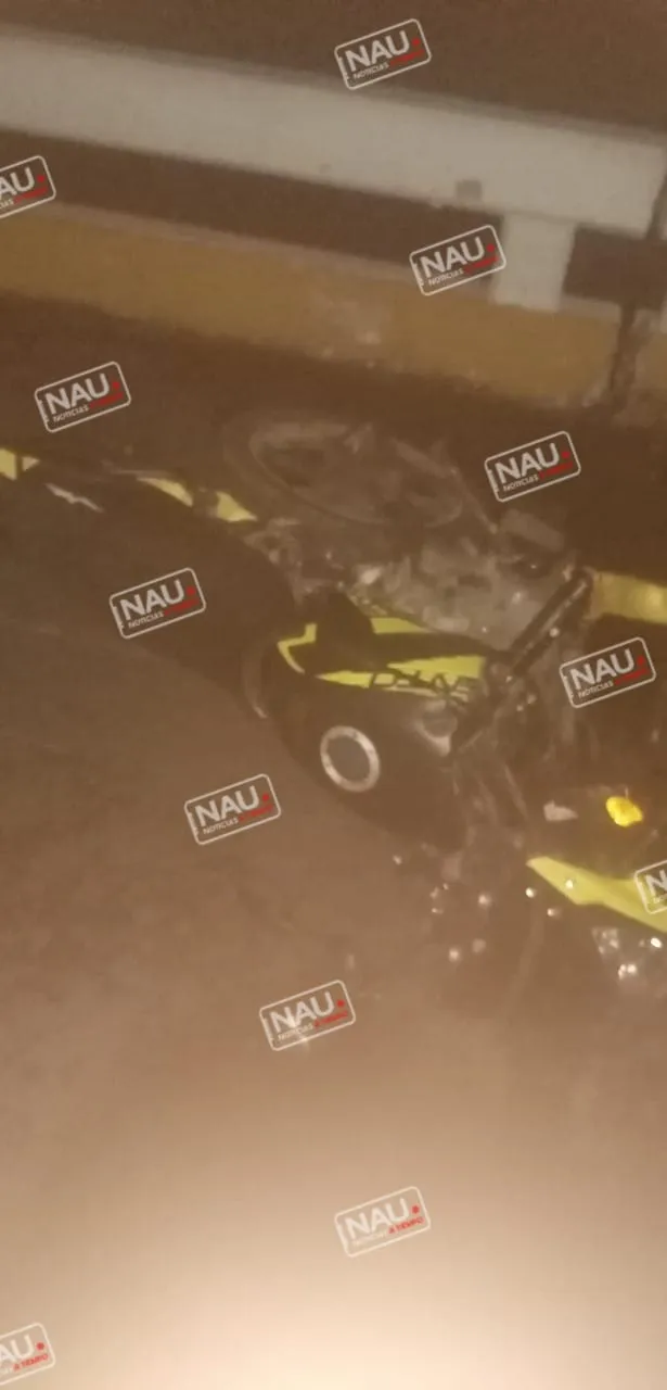 Muere una persona al ser atropellado en la motocicleta en que se desplazaba.