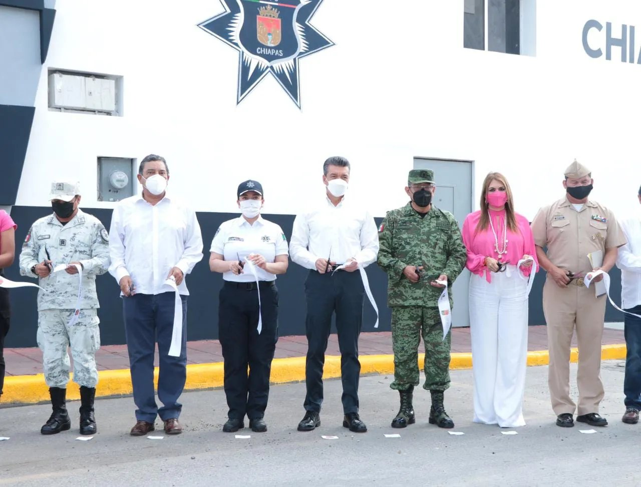 Rutilio Escandón inaugura remodelación de cuartel y entrega equipamiento a policías en Tapachula