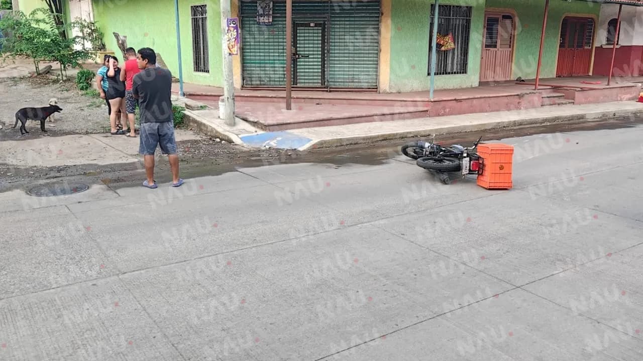 Trágico accidente en Tapachula: motociclista fallece tras perder el control y estrellarse contra la banqueta
