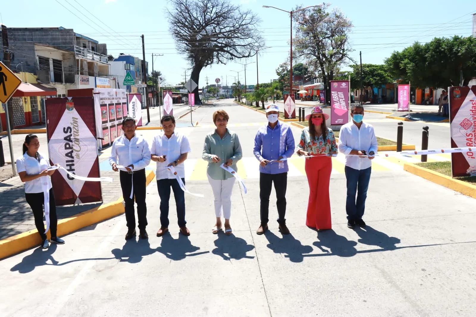 Con pavimentación de calles, se mejora rostro urbano de Tapachula: Rutilio Escandón