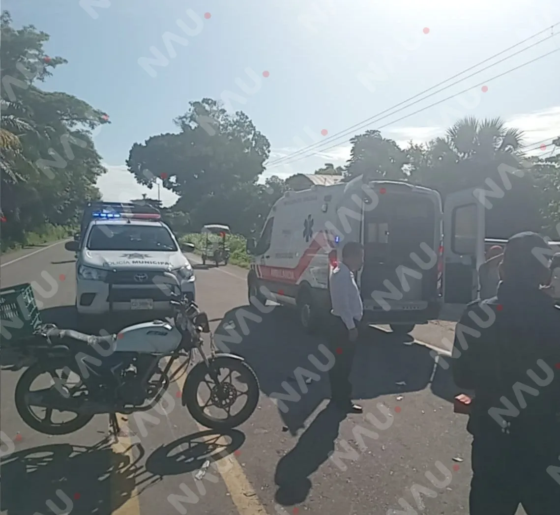 Choque entre motocicletas deja dos heridos, entre ellos un menor, rumbo a Puerto Madero
