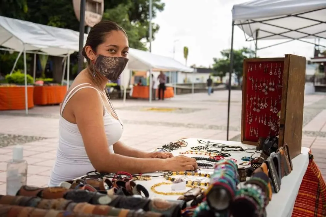 ARTESANOS TAPACHULTECOS PARTICIPAN POR PRIMERA VEZ EN EL “BUEN FIN”