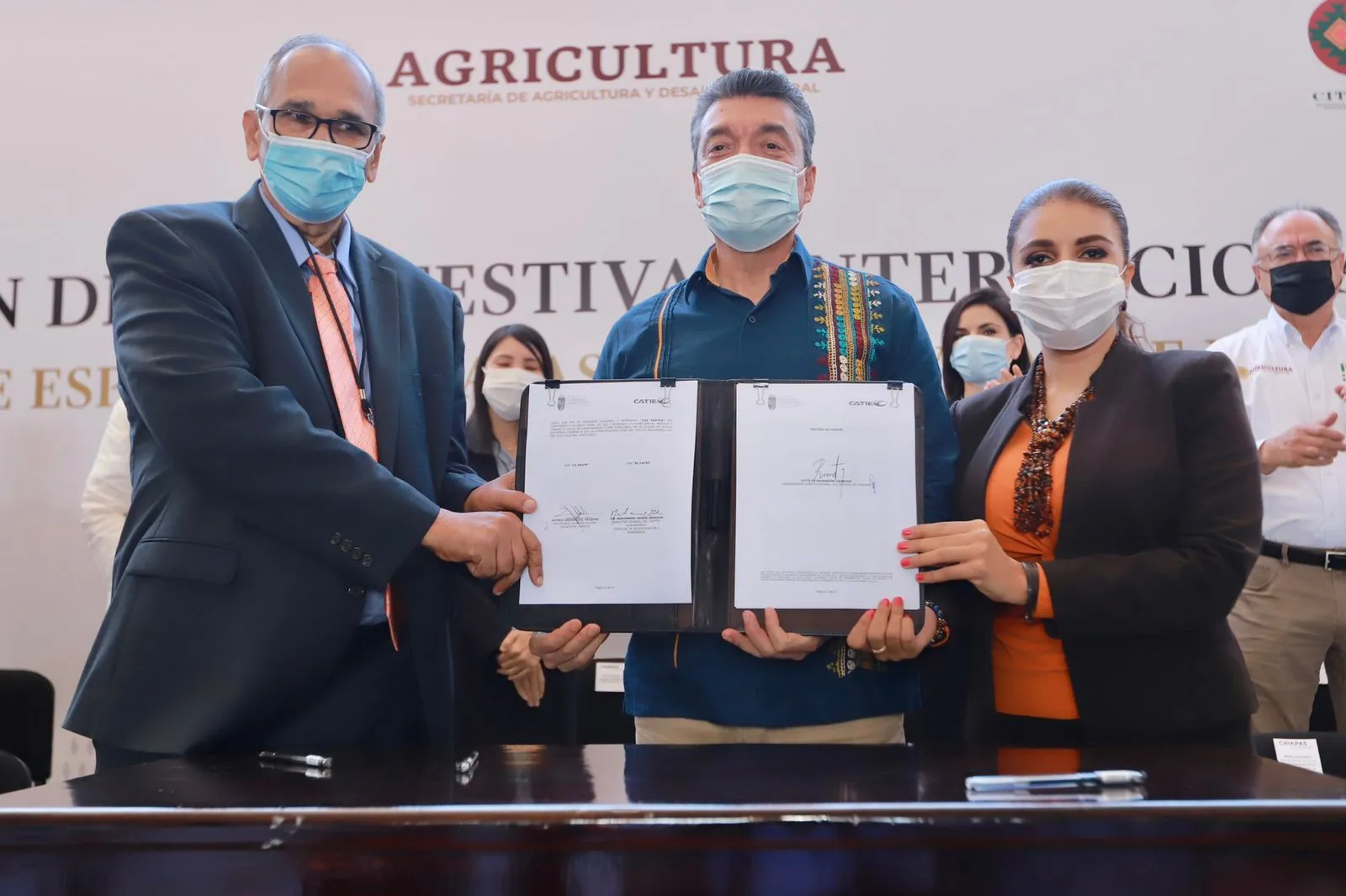 Inaugura Rutilio Escandón el Primer Festival Internacional del Café “Chiapas de Corazón”