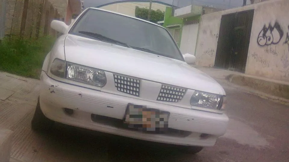 Roban un vehículo en la Colonia La Joya 2