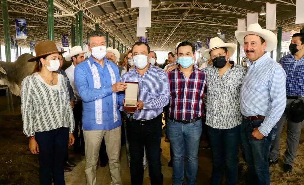 Inaugura Rutilio Escandón Exposición Nacional de Razas de Origen Indiano y Expo Ganadera Regional de Tapachula