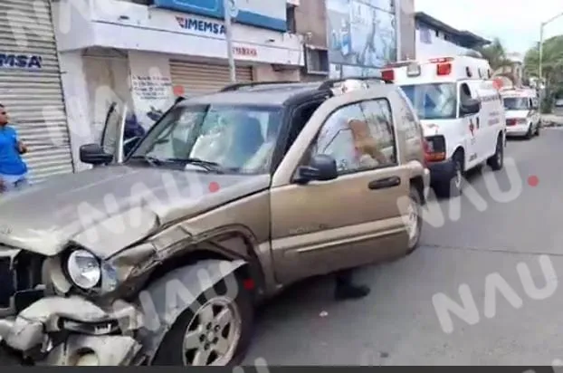 Dos lesionados deja accidente en el par vial de Tapachula.