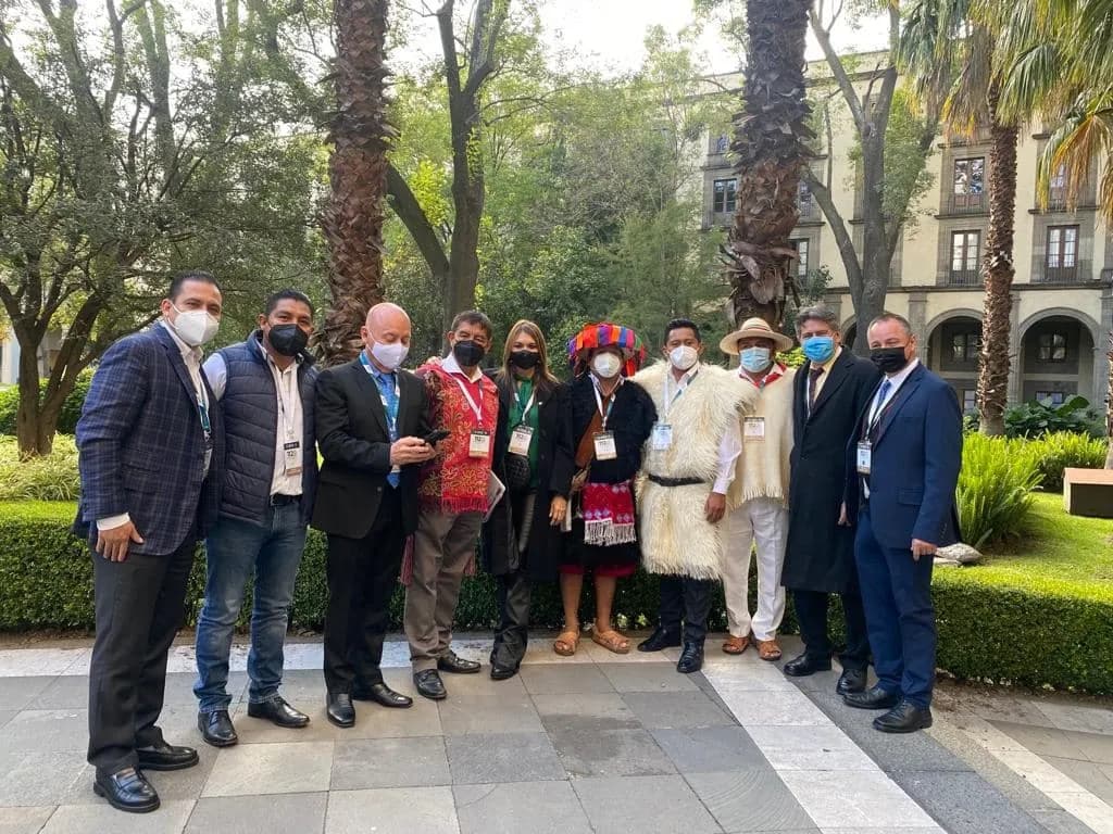 Alcaldes, legisladores y funcionarios de Chiapas acuden al informe de Zoé Robledo