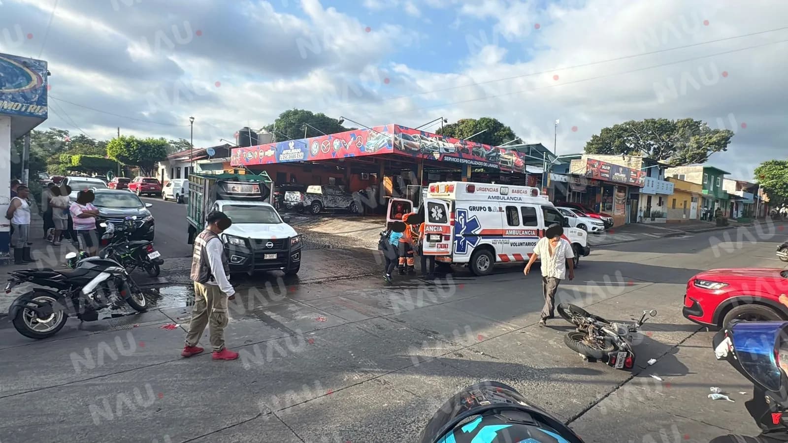 Accidente vehicular en la Novena Sur y 20 Calle Oriente deja a tres personas lesionadas