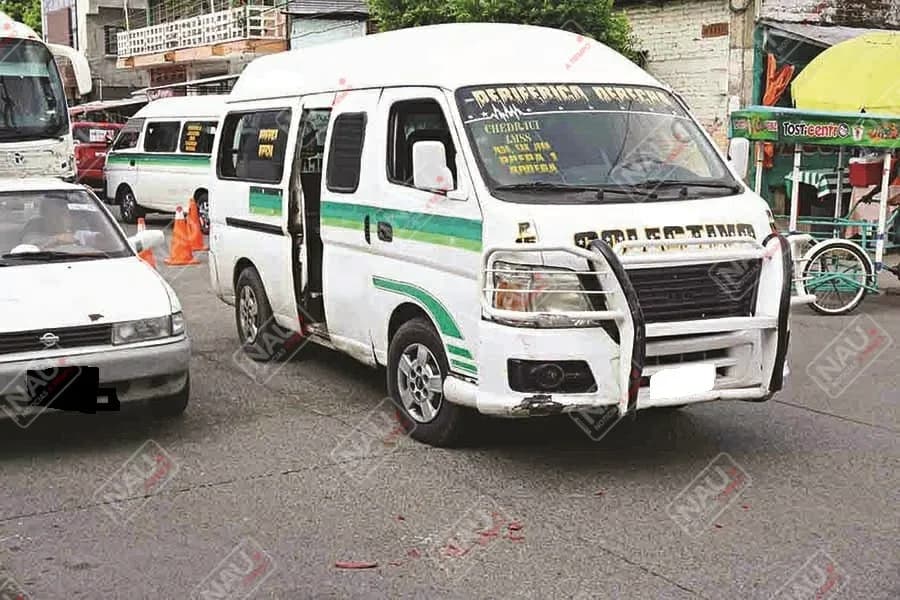 Asaltan a pasajeros de una combi de la ruta Periférico Derecha