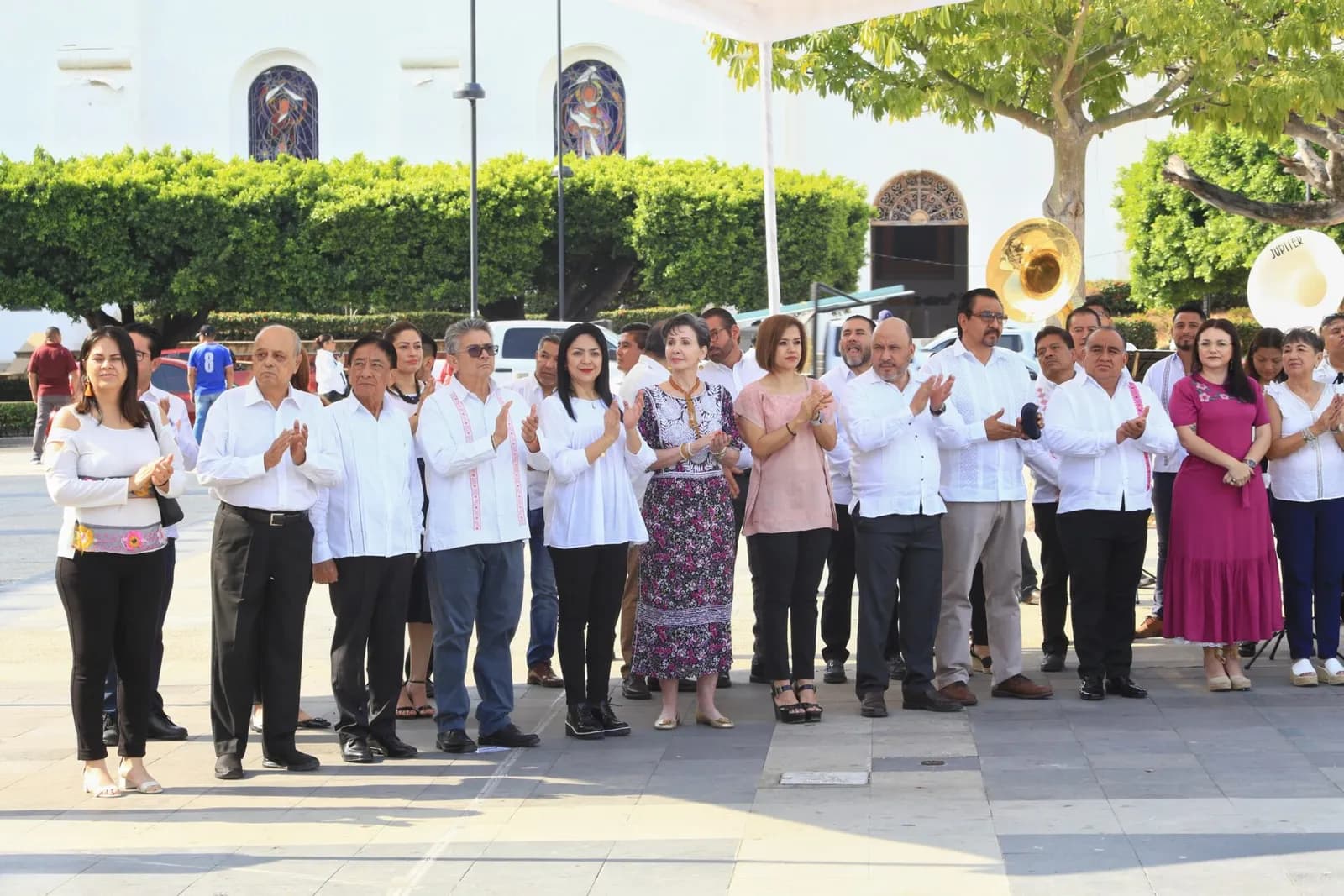 Realizan ceremonia de honores a la bandera en plaza central de Tuxtla Gutiérrez