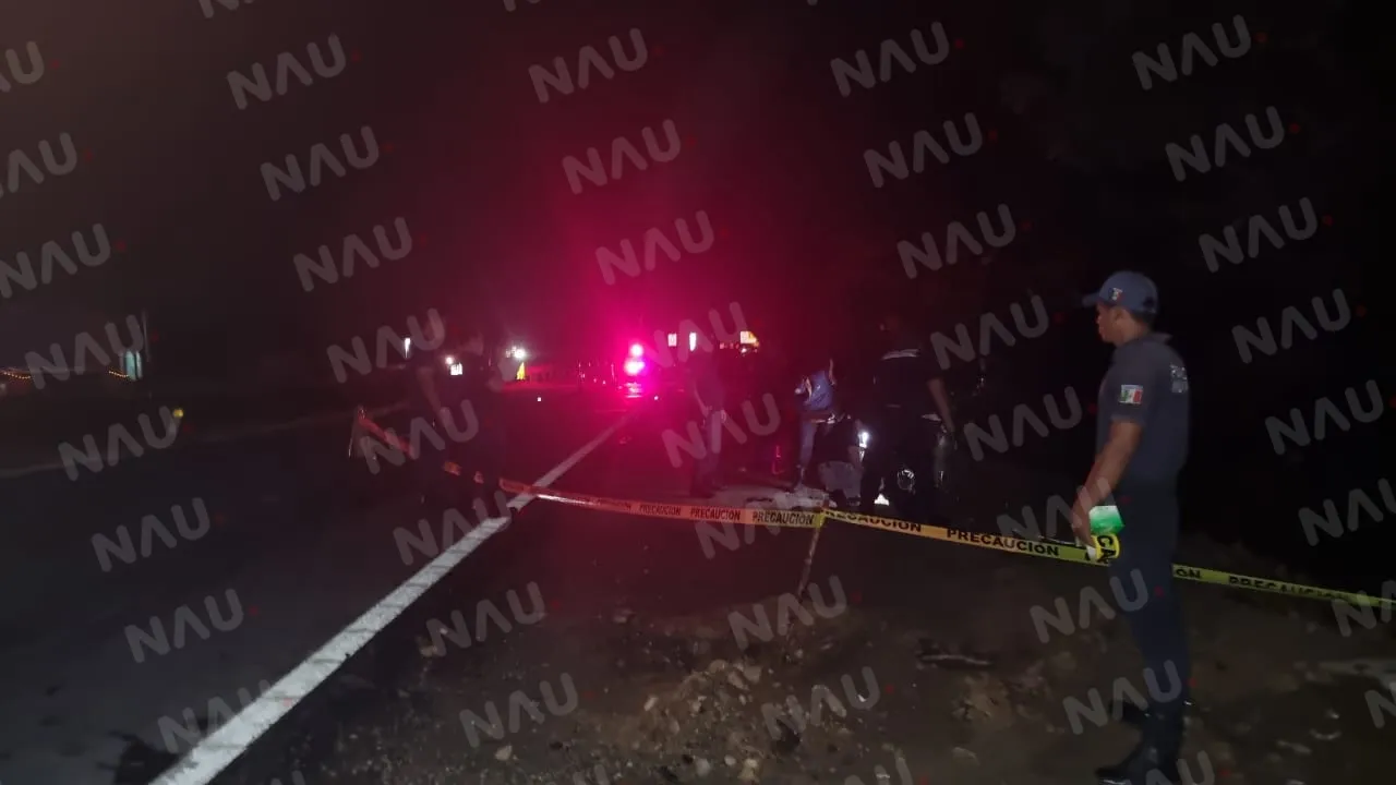 Mujer falleció al ser impactada la motocicleta en que viajaba