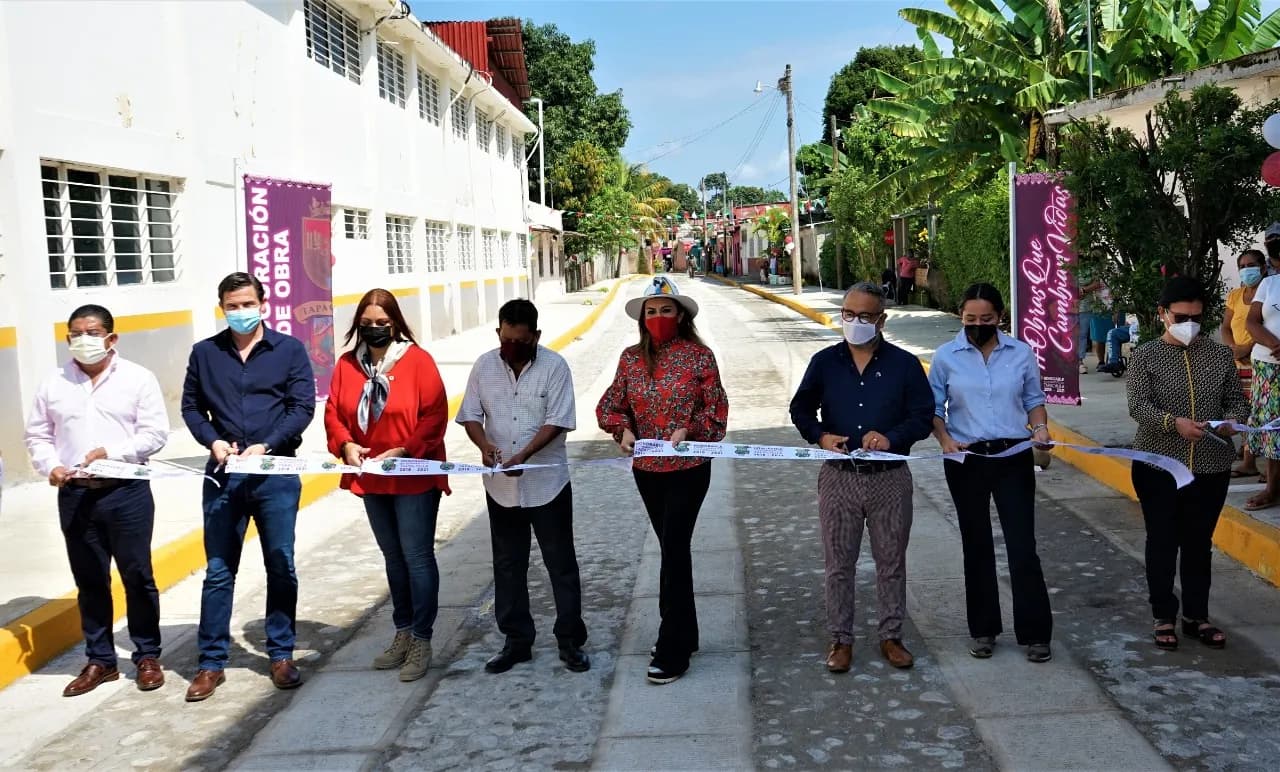 ENTREGA AYUNTAMIENTO DE TAPACHULA OBRAS CON INVERSIONES POR 9.2 MILLONES DE PESOS