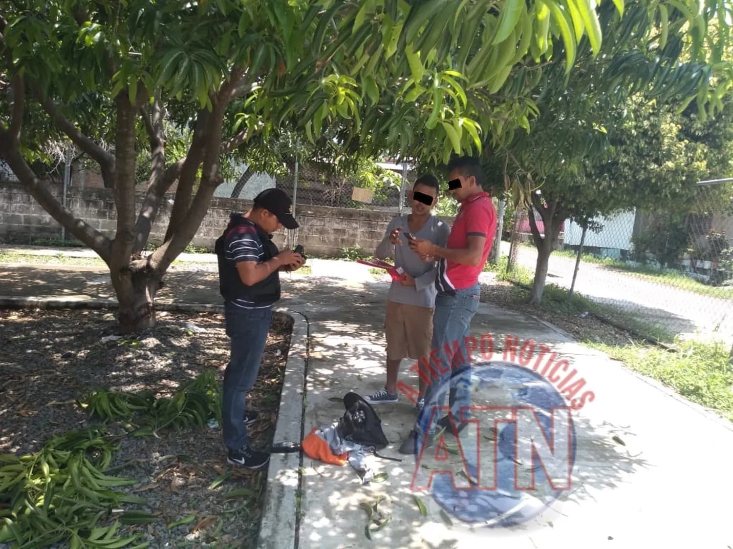 En operativos de mercados y calles de Tapachula, aseguran a 3 fumando marihuana