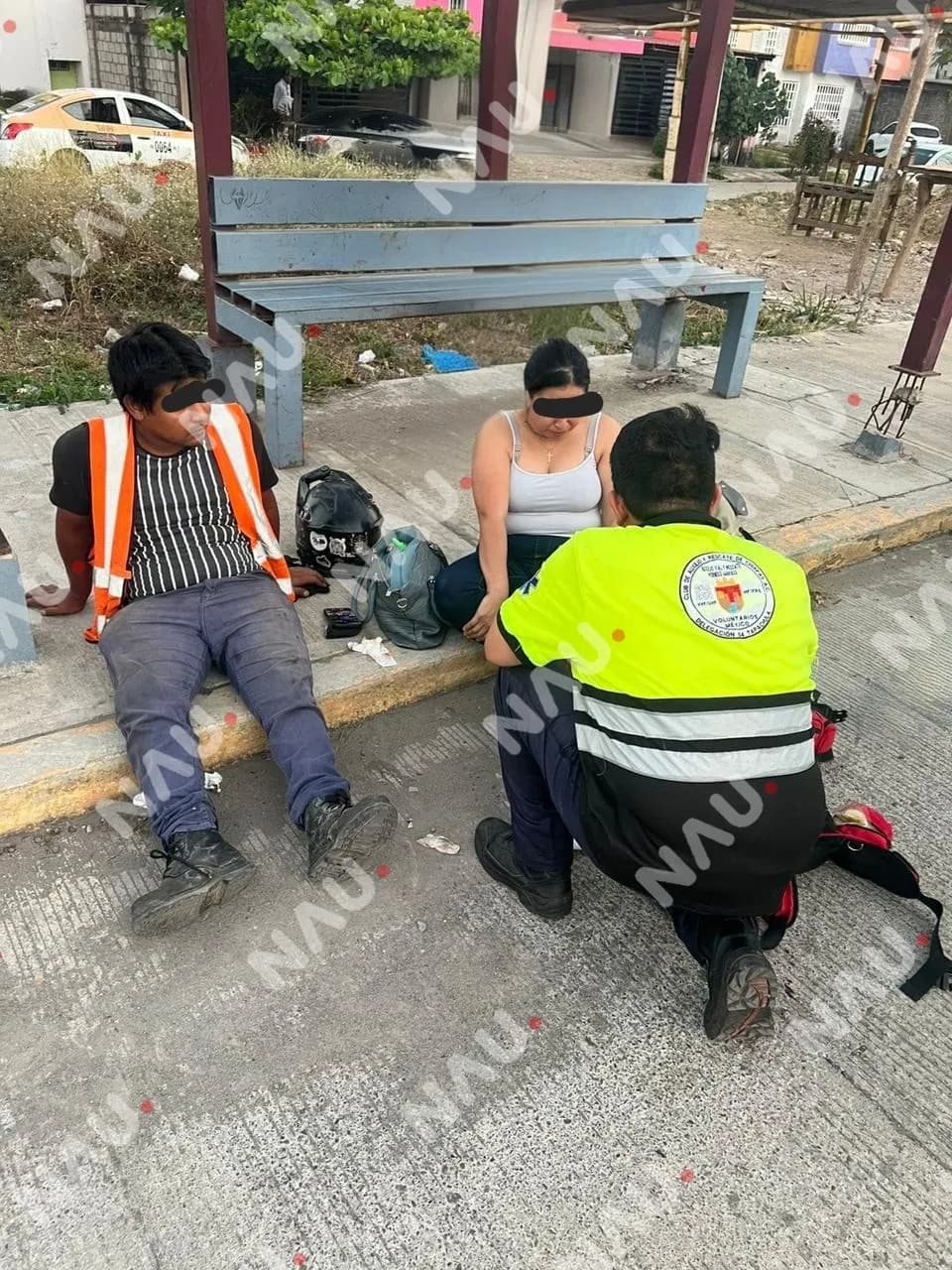 Choque de motocicletas en Universo 2000 deja una mujer lesionada