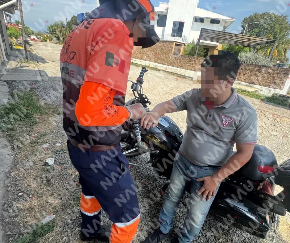 Motociclista resulta lesionado tras accidente en el bulevar Akishino, en Tapachula