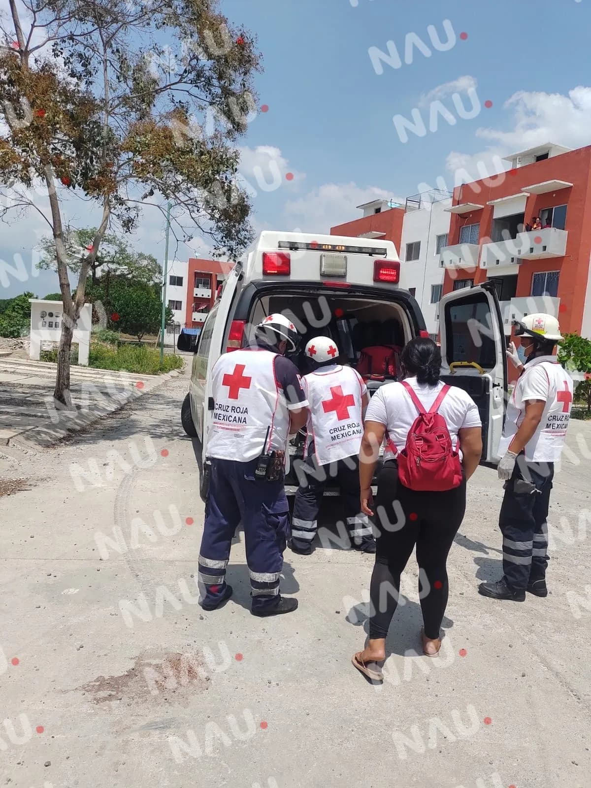 Atiende cruz roja a dos personas en diferentes auxilios