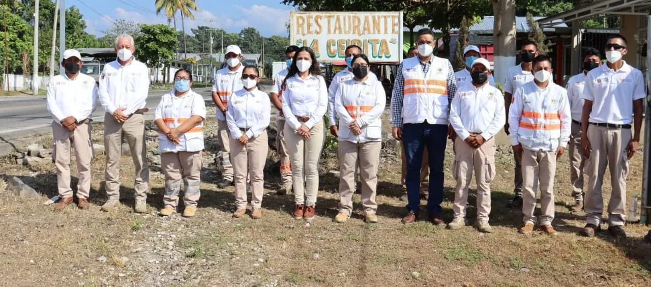 En Tuxtla Chico, el edil Julio Gamboa da banderazo al Operativo Guadalupe-Reyes.