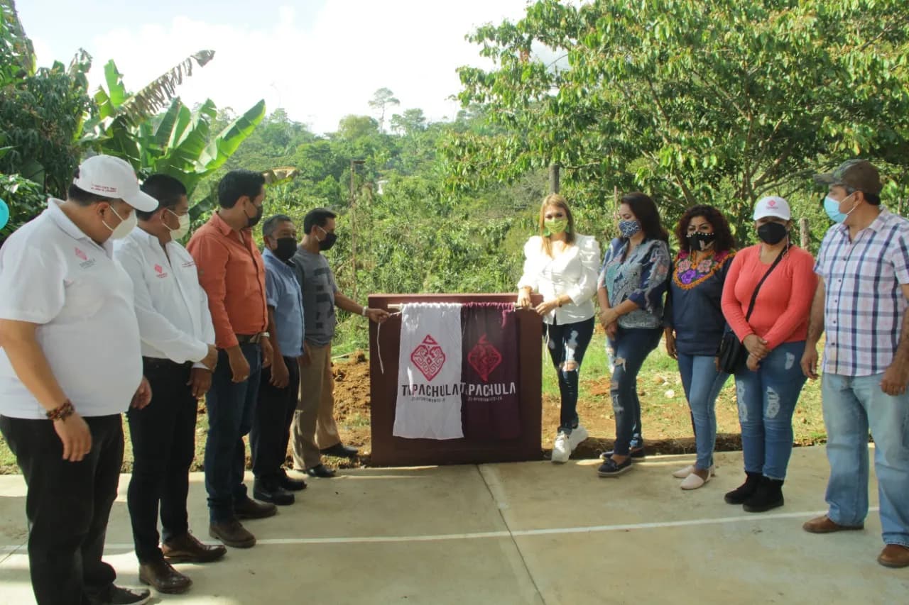 INAUGURA ROSY URBINA OBRAS DE TECHADOS DE CANCHAS MULTIDEPORTIVAS EN COMUNIDADES DE LA ZONA MEDIA ALTA
